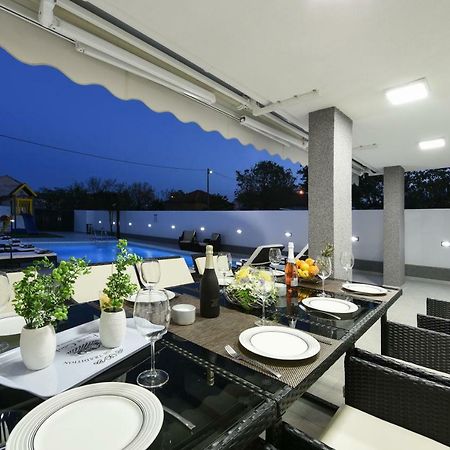 Villa Mare - With Heated Pool Zadar Exterior photo