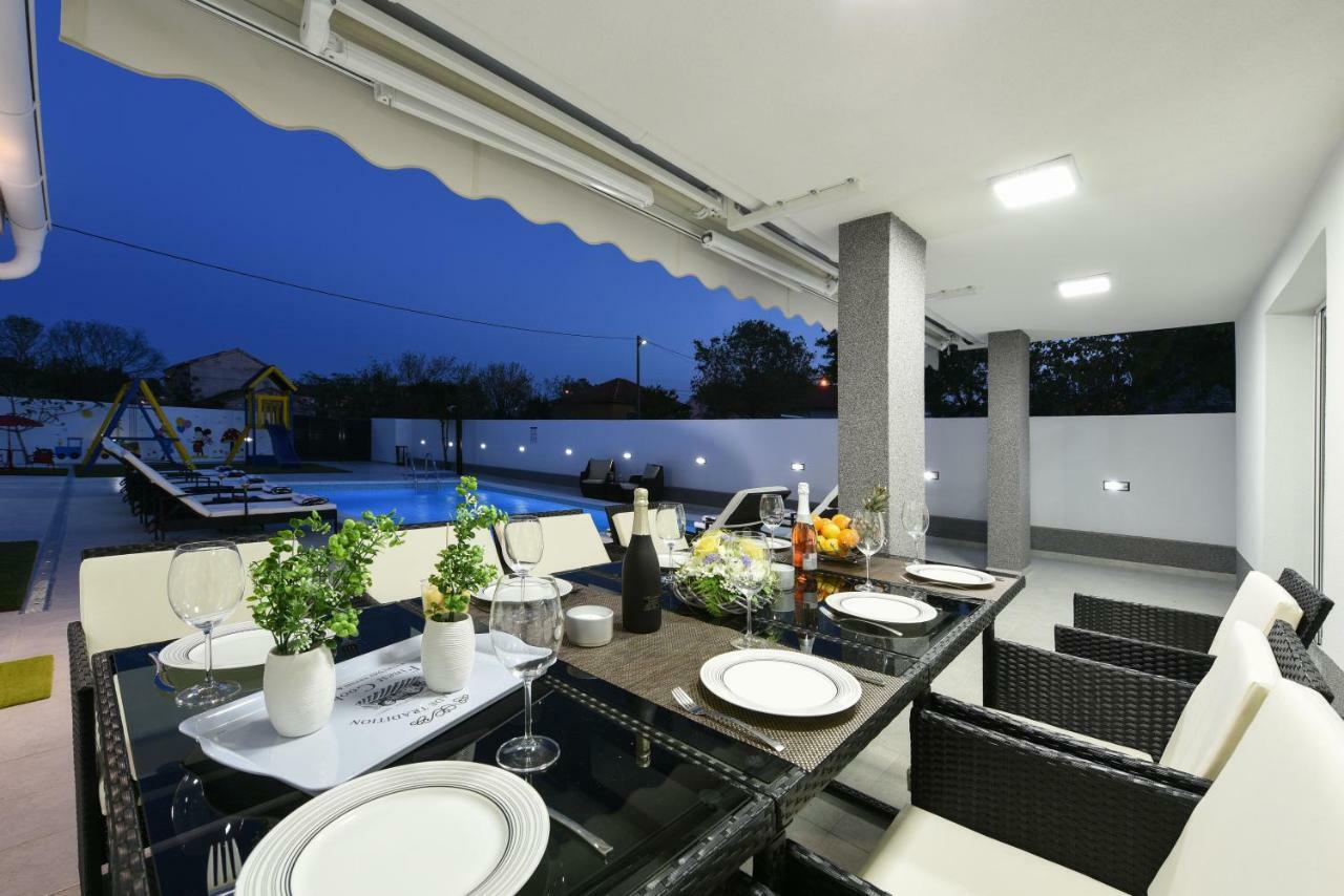Villa Mare - With Heated Pool Zadar Exterior photo