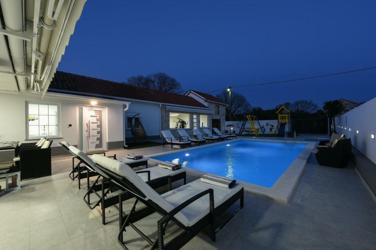 Villa Mare - With Heated Pool Zadar Exterior photo